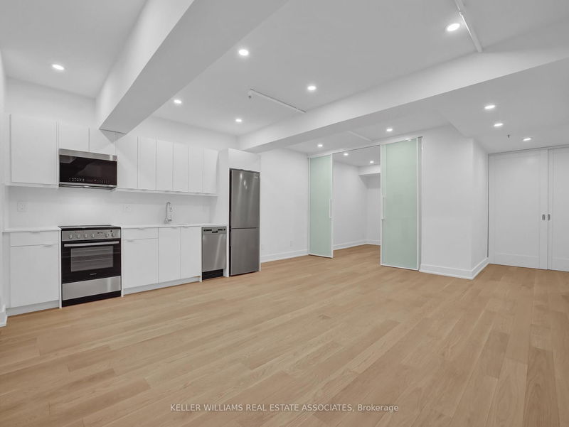 home for lease on 3A-150 Fermanagh Avenue