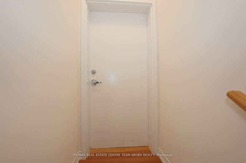 11 - 20 Knotsberry Circ, Brampton, L6Y 6G1 | Image 3