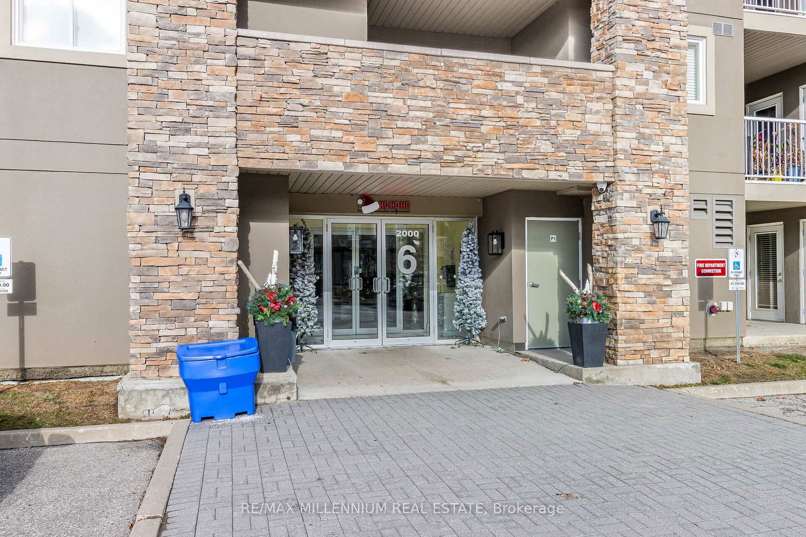 Condo for sale at 2402-6 Dayspring Circle, Brampton, Goreway Drive Corridor, L6P 2Z6 - MLS: W12024364