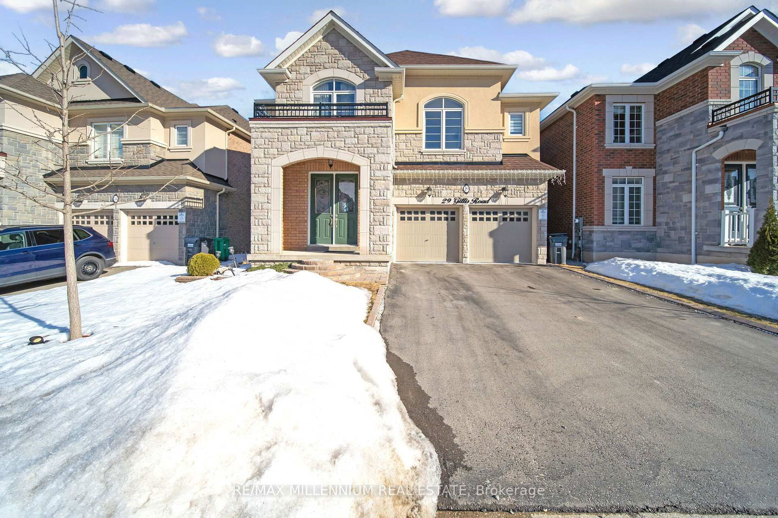 Detached House for sale at 29 Gillis Road, Brampton, Northwest Brampton, L7A 4V6 - MLS: W12024799