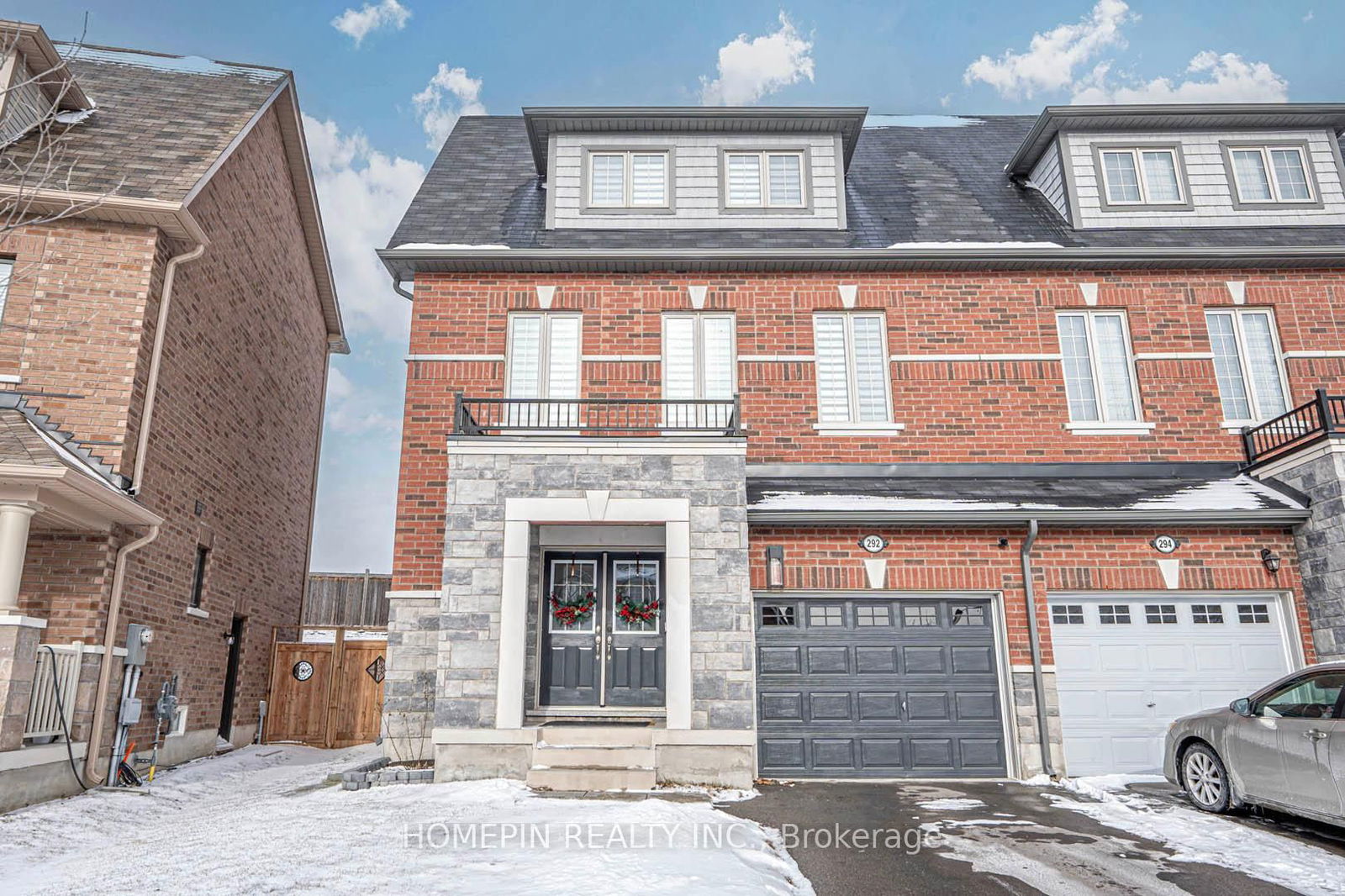 Semi-Detached House for sale at 292 Fasken Court, Milton, CL Clarke, L9T 6S9 - MLS: W12025000