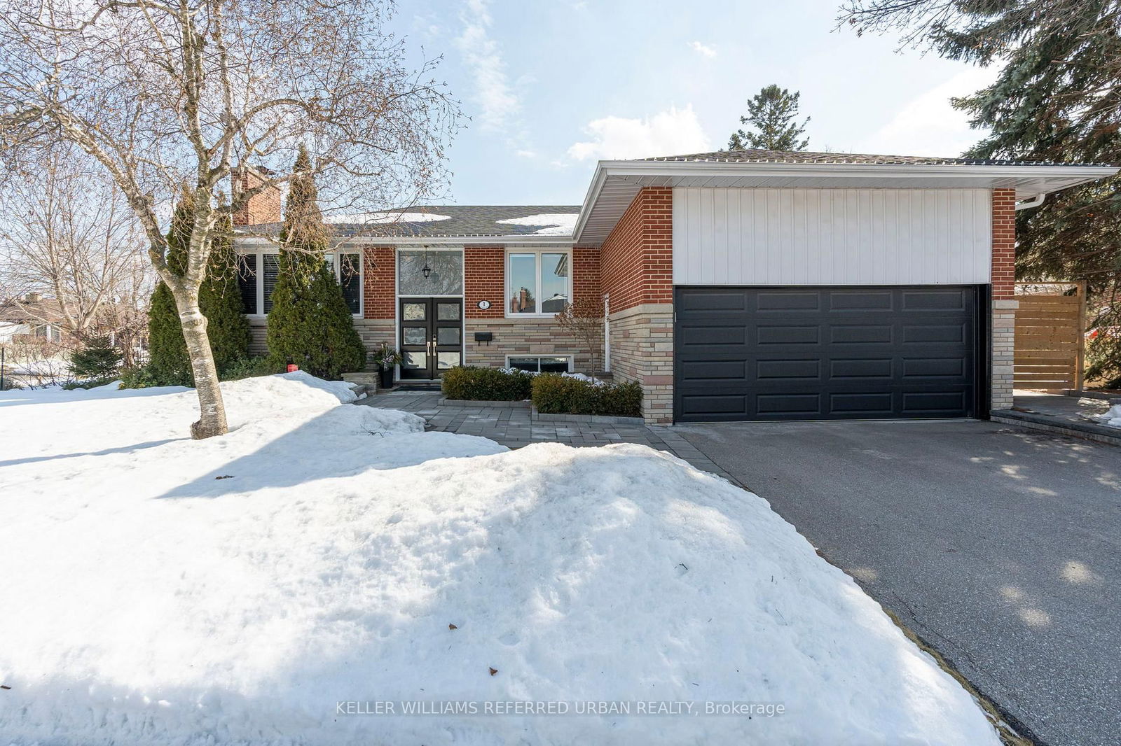 Detached House for sale at 1 Rowse Crescent, Toronto, Kingsview Village-The Westway, M9P 3L4 - MLS: W12025187