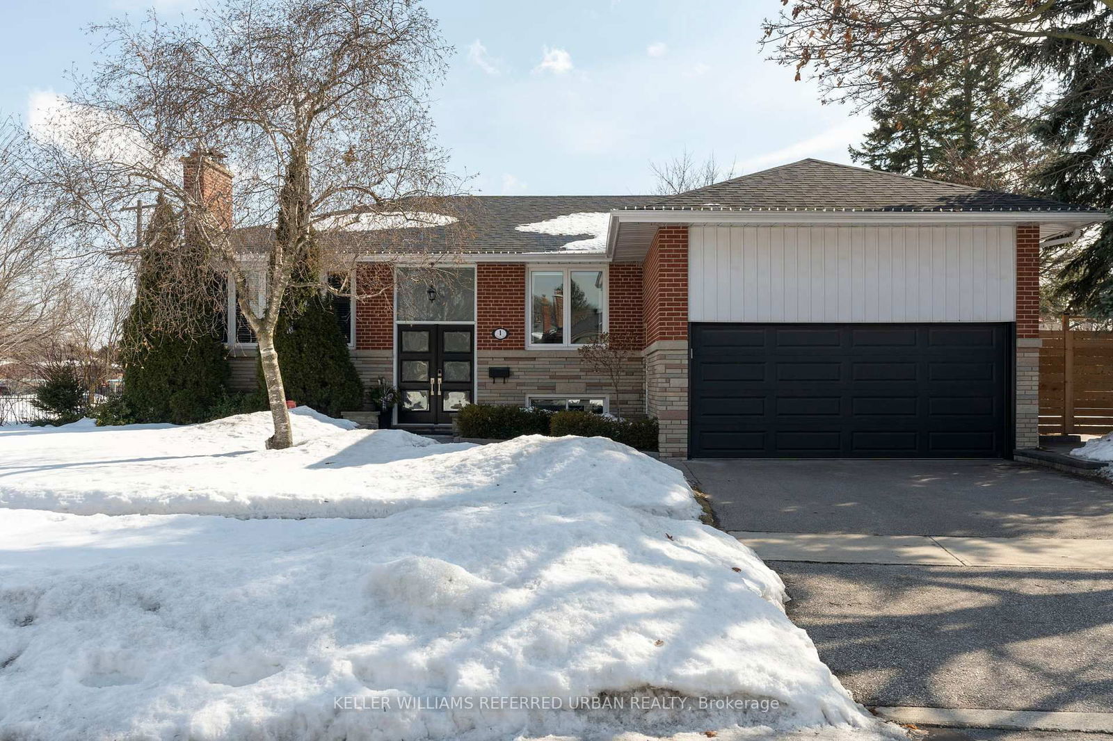 Detached House for sale at 1 Rowse Crescent, Toronto, Kingsview Village-The Westway, M9P 3L4 - MLS: W12025187