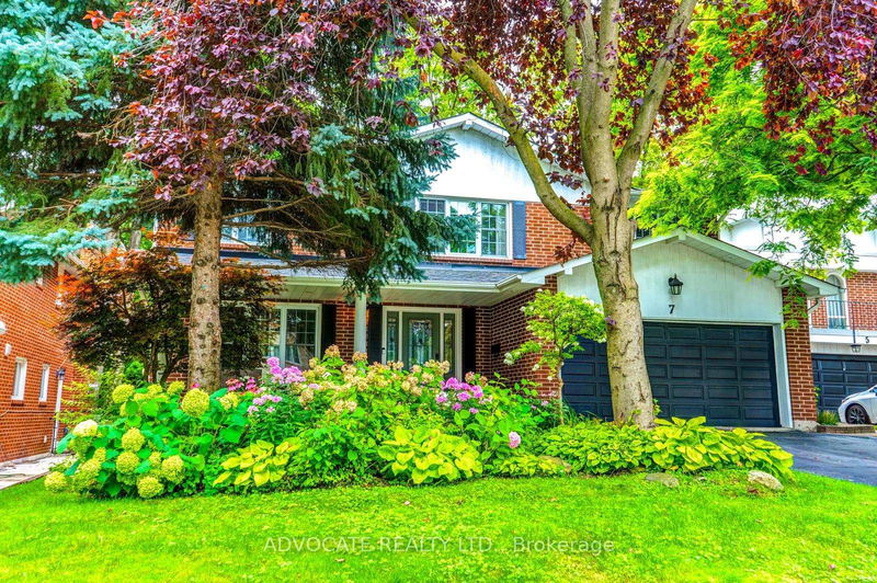 home for sale on 7 Poplar Heights Drive