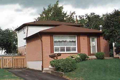 Detached House sold at 8 Sutherland Avenue, Brampton, Ontario, L6V2H4 - Madoc - MLS: W1202575