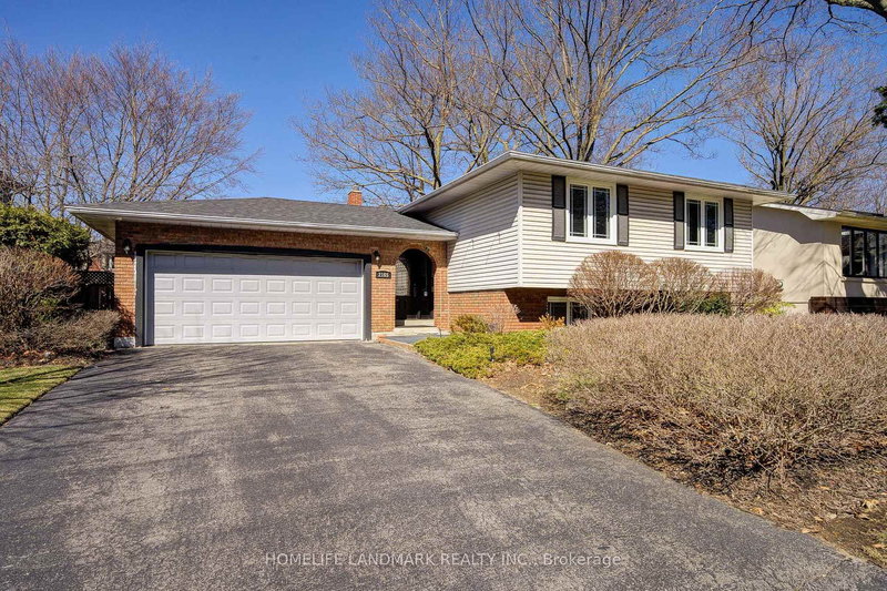 2165 Dunedin Rd, Oakville, L6J 5V2 | Image 3