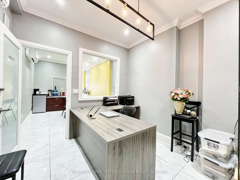 2544 Eglinton Ave W, Toronto, M6M 1T1 | Image 3