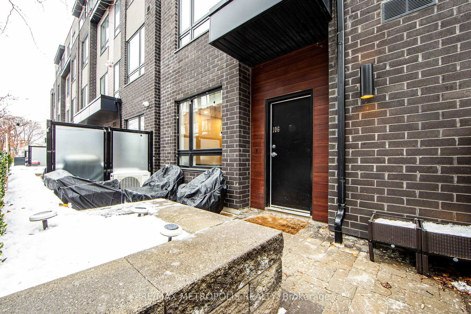 Townhouse for sale at 106-1130 Briar Hill Avenue, Toronto, Briar Hill-Belgravia, M6B 0A9 - MLS: W12026085