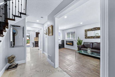 2840 Tradewind Dr, Mississauga - Meadowvale image-0-4