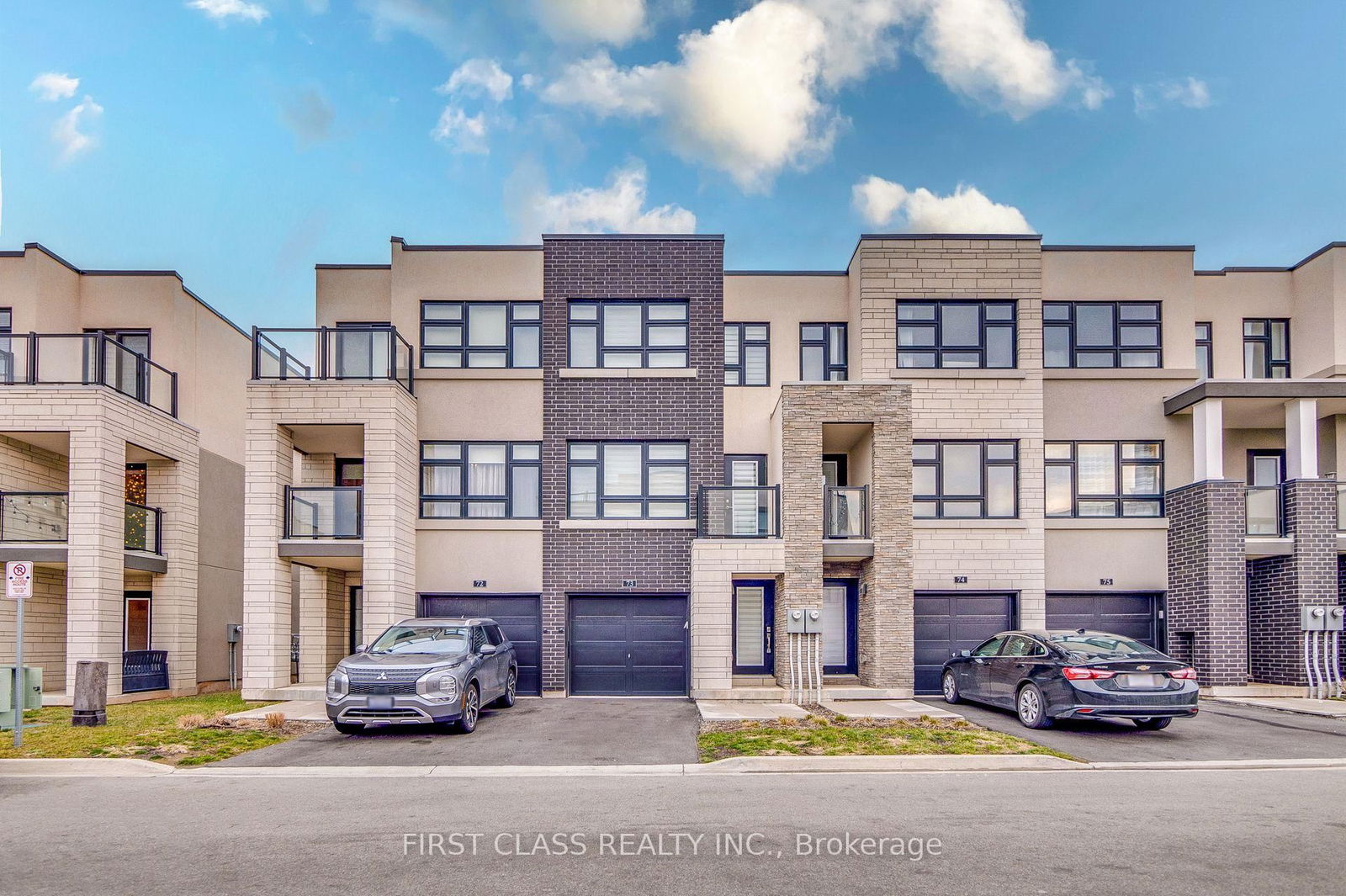 Townhouse for sale at 73-1121 Cooke Boulevard, Burlington, LaSalle, L7T 0C3 - MLS: W12027297