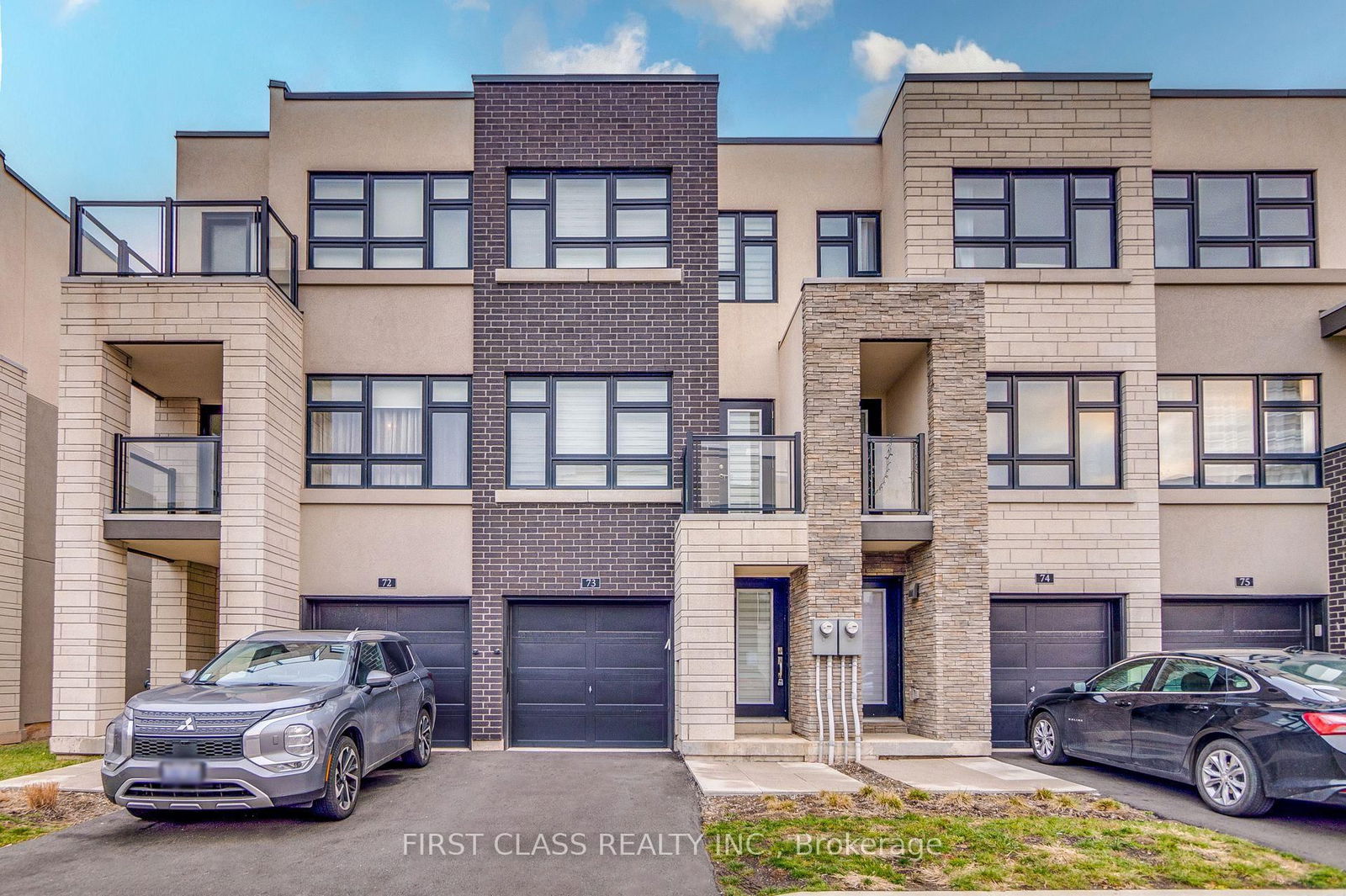 Townhouse for sale at 73-1121 Cooke Boulevard, Burlington, LaSalle, L7T 0C3 - MLS: W12027297