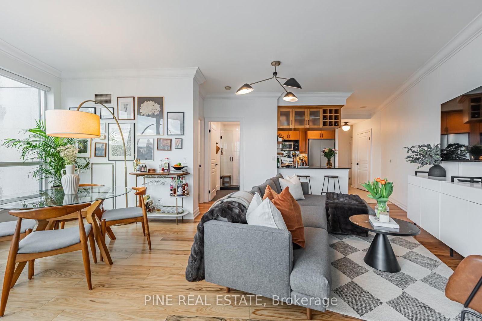 Property at 2083 LakeShore