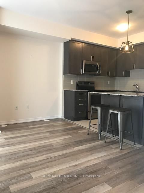 Townhouse leased at 15-24 Fieldway Road, Toronto, Islington-City Centre West, M8Z 0E3 - MLS: W12027514