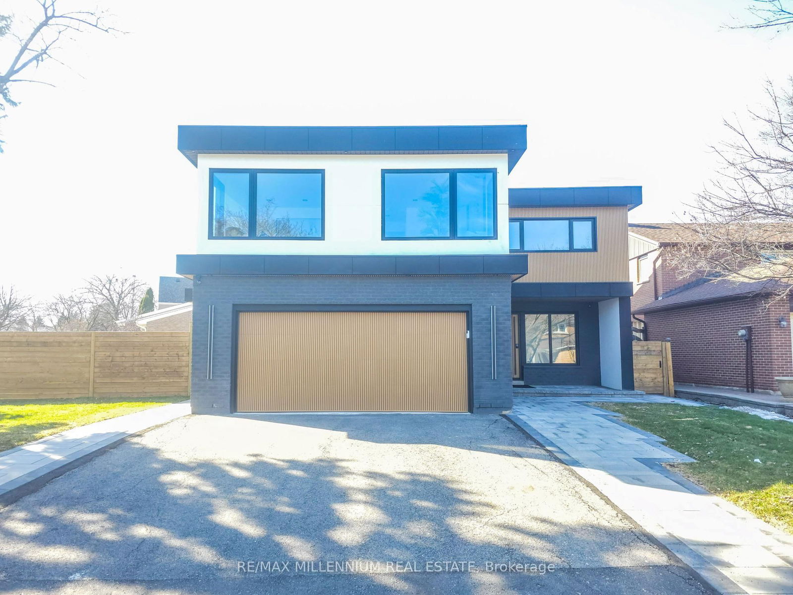 Detached House for sale at 2893 Folkway Drive, Mississauga, Erin Mills, L5L 2H2 - MLS: W12027583