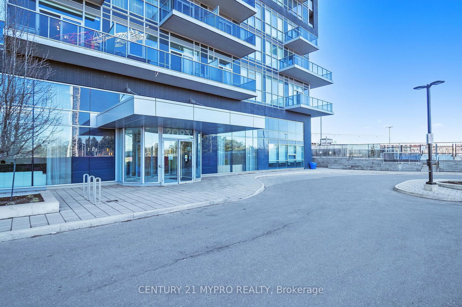 Condo for sale at 1206-2093 Fairview Street, Burlington, Freeman, L7R 0E6 - MLS: W12027692