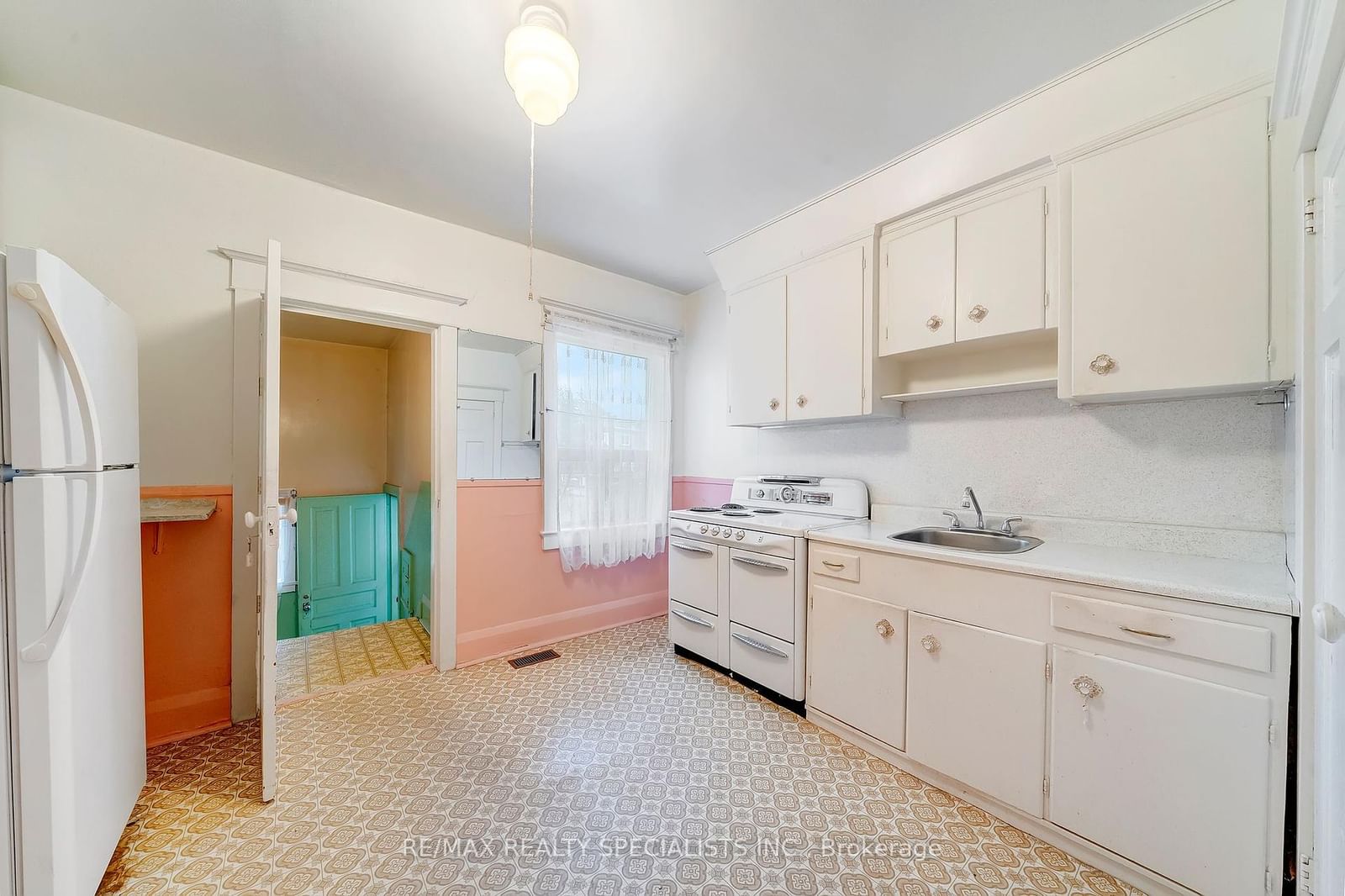 Listing Image 9