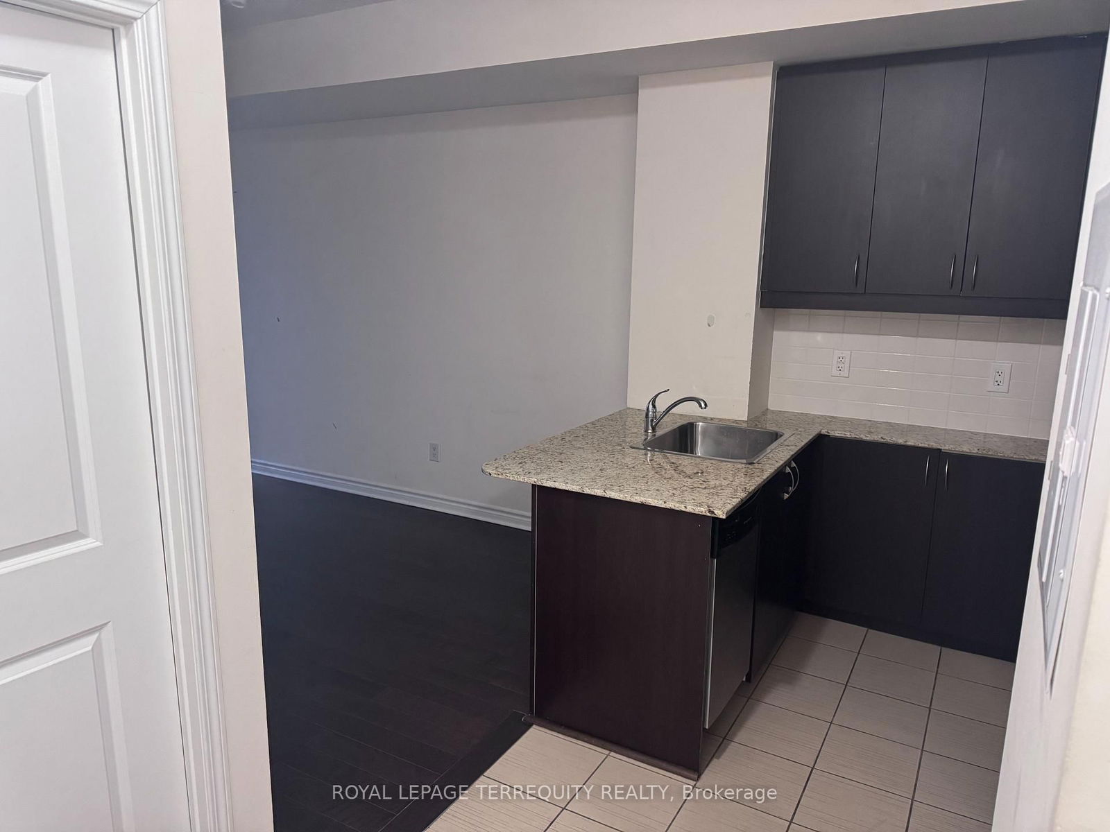 Condo for lease at 3212-385 Prince of Wales Drive, Mississauga, City Centre, L5B 0C6 - MLS: W12028351