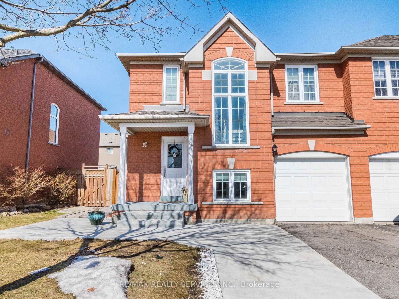 Semi-Detached House for sale at 24 Red Clover Road, Brampton, Sandringham-Wellington, L6R 2G6 - MLS: W12028354