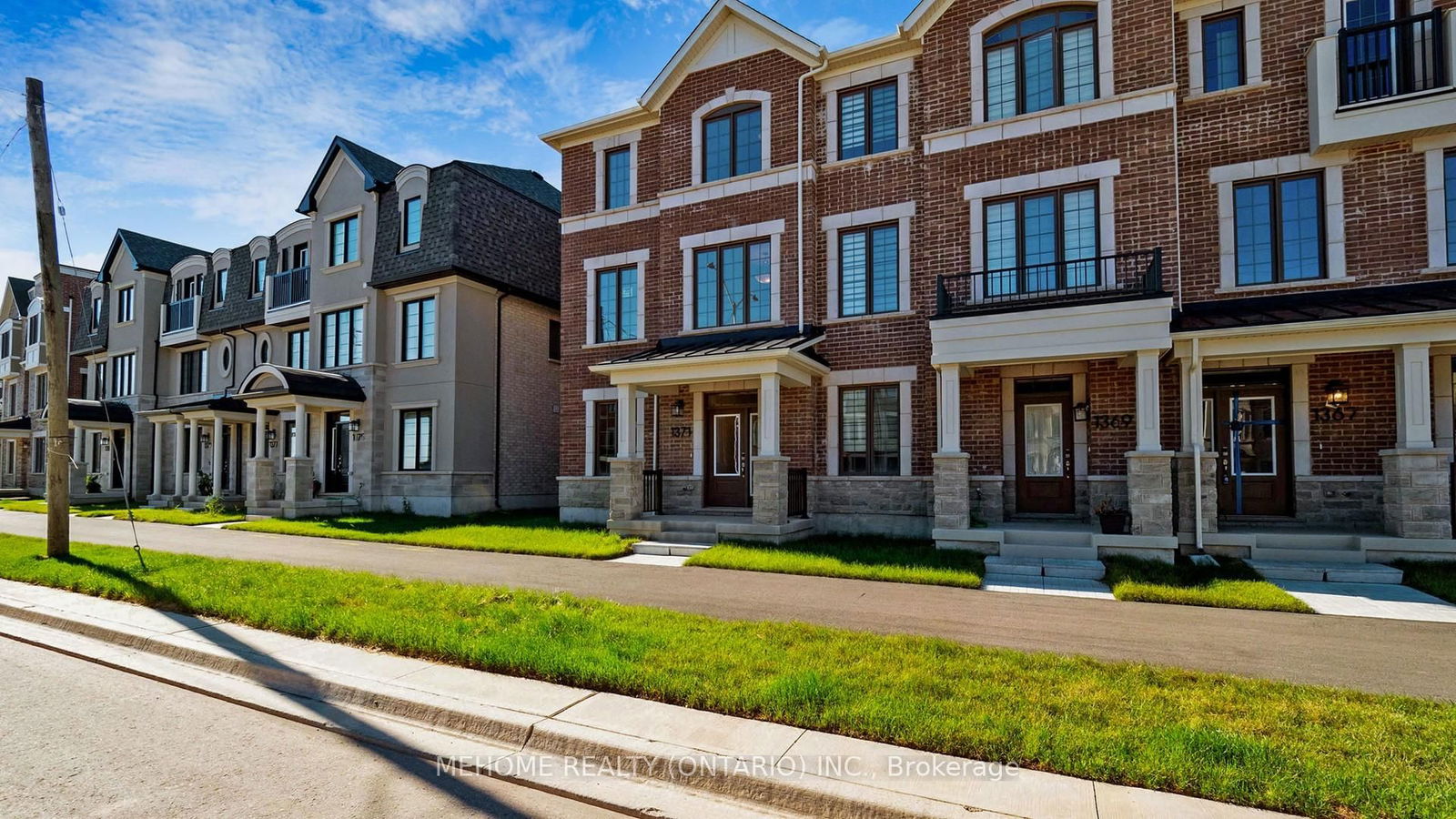 Townhouse for sale at 1371 William Halton Pkwy, Oakville, NW Northwest, L6M 5N9 - MLS: W12028448