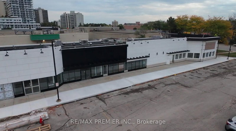 13 - 171 Speers Rd, Oakville, L6K 3W8 | Image 2