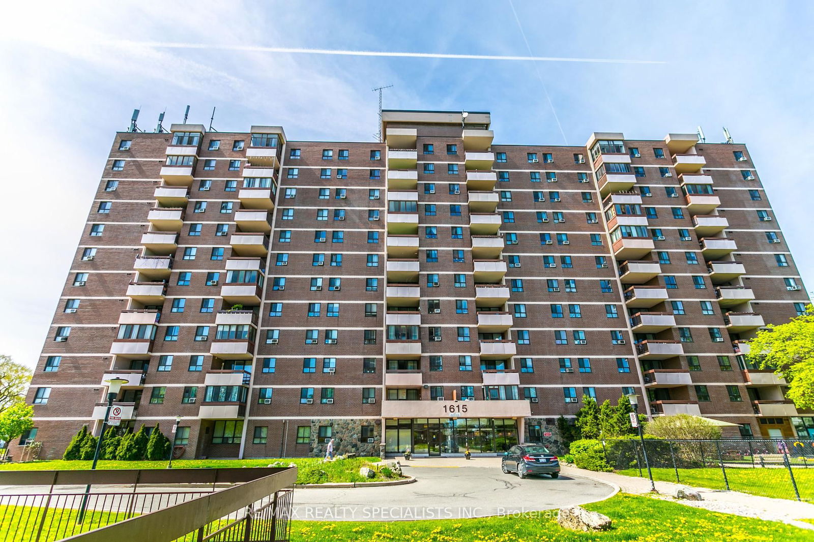 Condo for sale at 206-1615 Bloor Street, Mississauga, Applewood, L4X 1S2 - MLS: W12028543