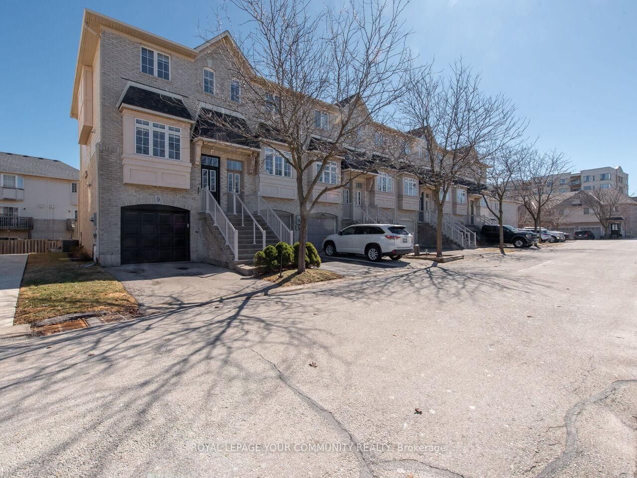 Townhouse for sale at 9-5080 Fairview Street, Burlington, Appleby, L7L 7E9 - MLS: W12028949