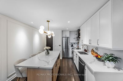 Unit 1001 — 1 Michael Power Pl, Toronto - Islington-City Centre West image-0-2