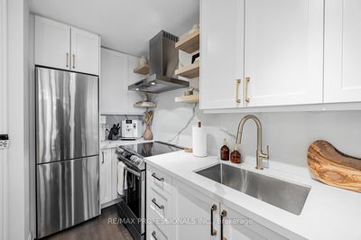 Unit 1001 — 1 Michael Power Pl, Toronto - Islington-City Centre West image-0-4