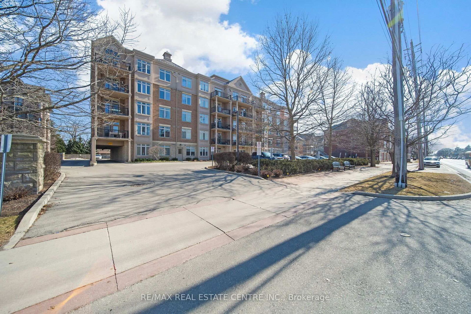 Condo for sale at 201-396 Plains Road, Burlington, LaSalle, L7T 2C8 - MLS: W12029109