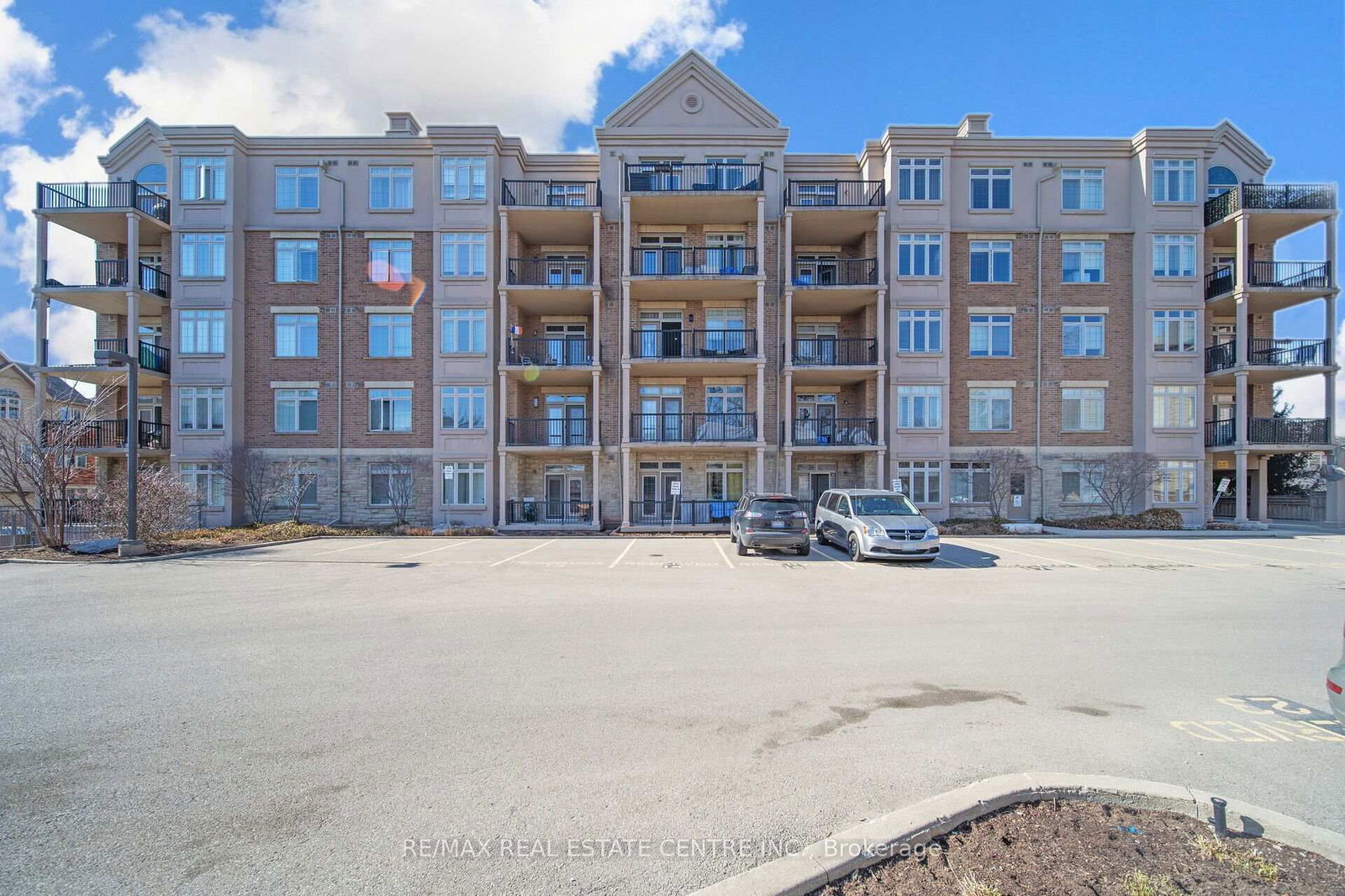 Condo for sale at 201-396 Plains Road, Burlington, LaSalle, L7T 2C8 - MLS: W12029109