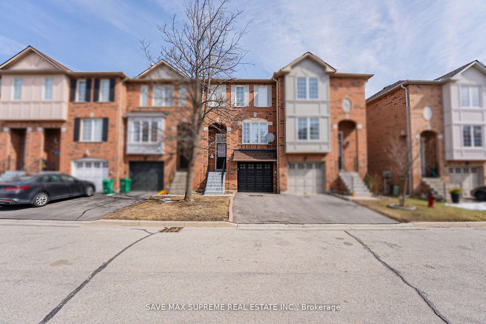 Townhouse for sale at 65-2 Clay Brick Court, Brampton, Brampton North, L6V 4M7 - MLS: W12029210