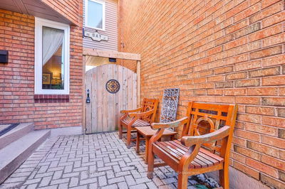 2009 Lumberman Lane, Oakville - Glen Abbey image-0-3