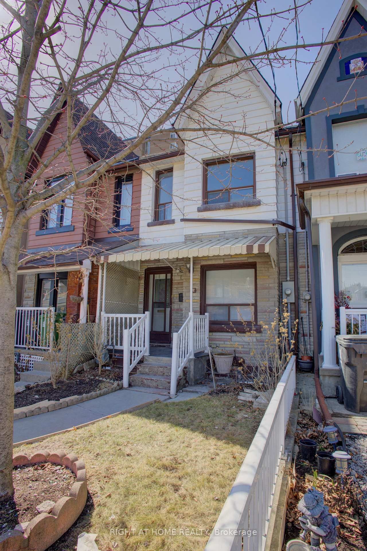 Townhouse for sale at 82 Uxbridge Avenue, Toronto, Weston-Pellam Park, M6N 2Y2 - MLS: W12029609