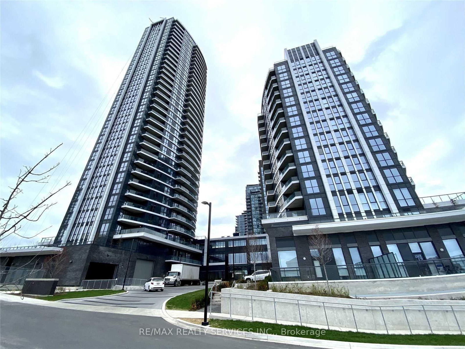 Condo for sale at 2217-35 Watergarden Drive, Mississauga, Hurontario, L5R 0G8 - MLS: W12029620