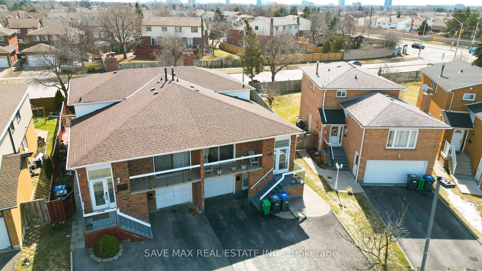 Semi-Detached House for sale at 12 Histon Crescent, Brampton, Madoc, L6V 3R1 - MLS: W12029783