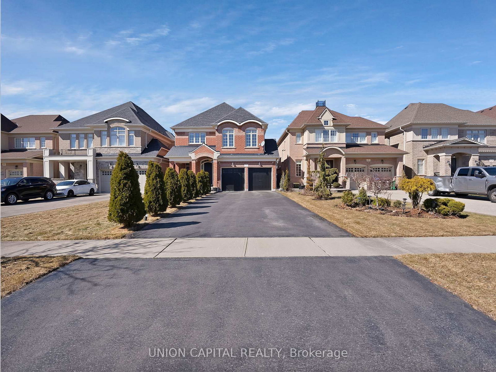 Detached House for sale at 7 Legendary Circle, Brampton, Bram West, L6Y 0R9 - MLS: W12029874