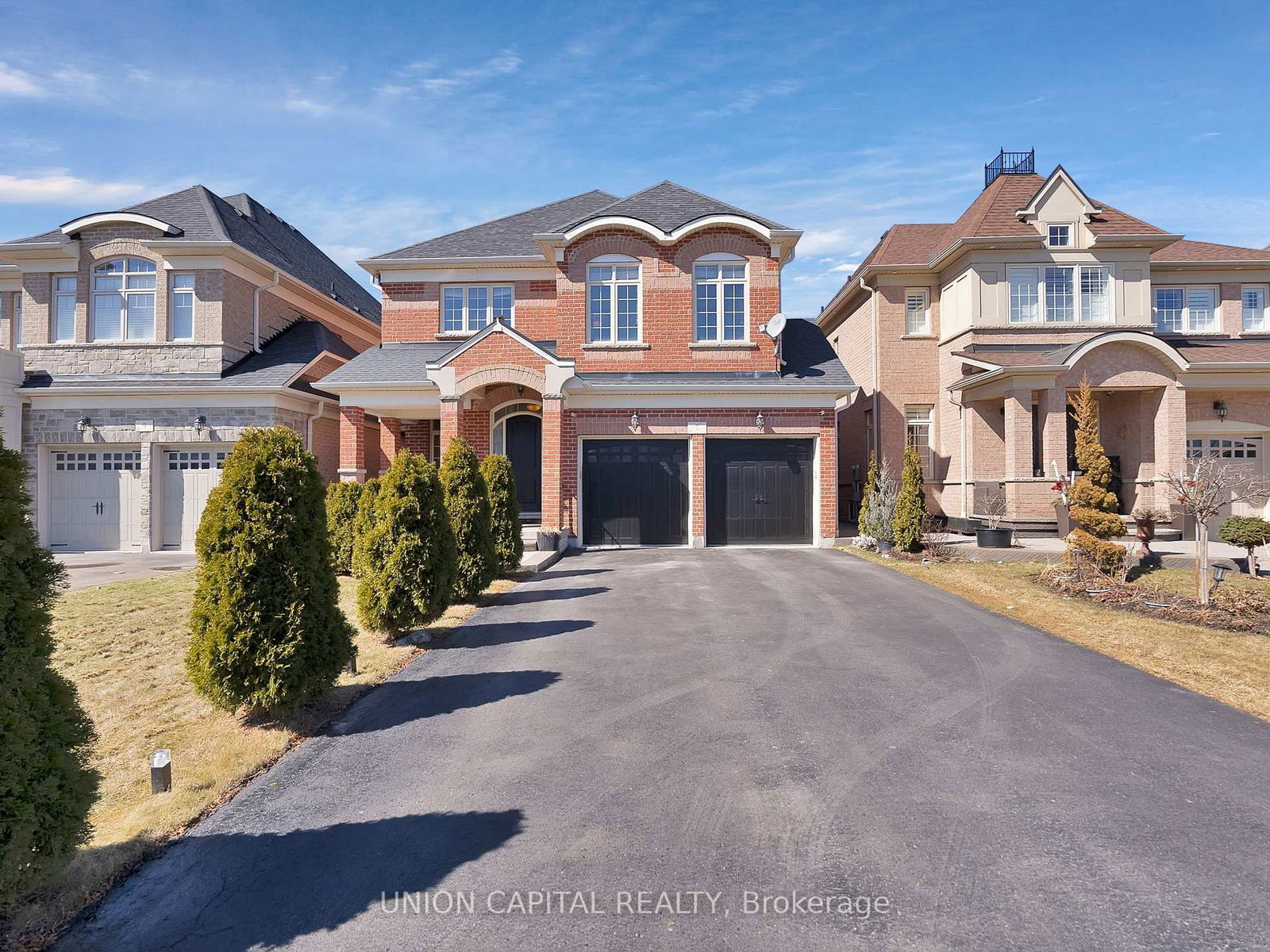 Detached House for sale at 7 Legendary Circle, Brampton, Bram West, L6Y 0R9 - MLS: W12029874