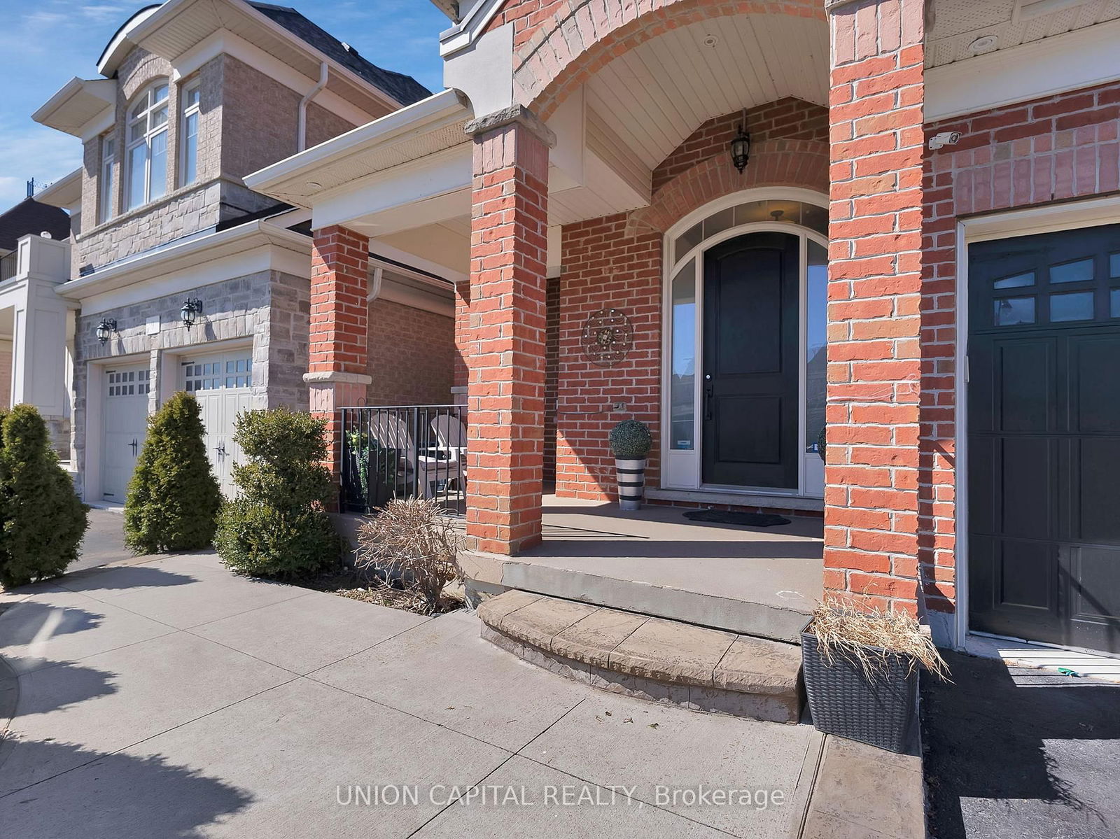 Detached House for sale at 7 Legendary Circle, Brampton, Bram West, L6Y 0R9 - MLS: W12029874