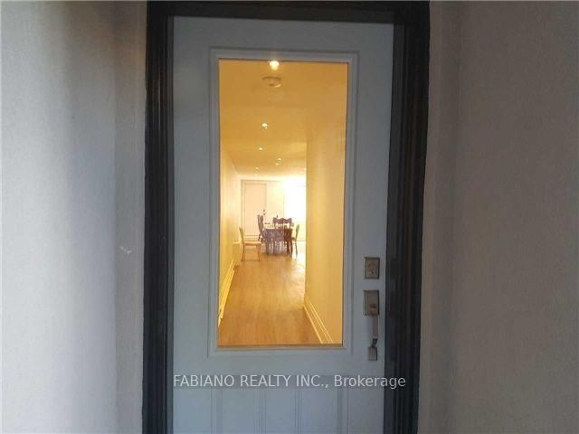 Semi-Detached House for lease at Lower-1036 Dovercourt Road, Toronto, Dovercourt-Wallace Emerson-Junction, M6H 2X8 - MLS: W12029945