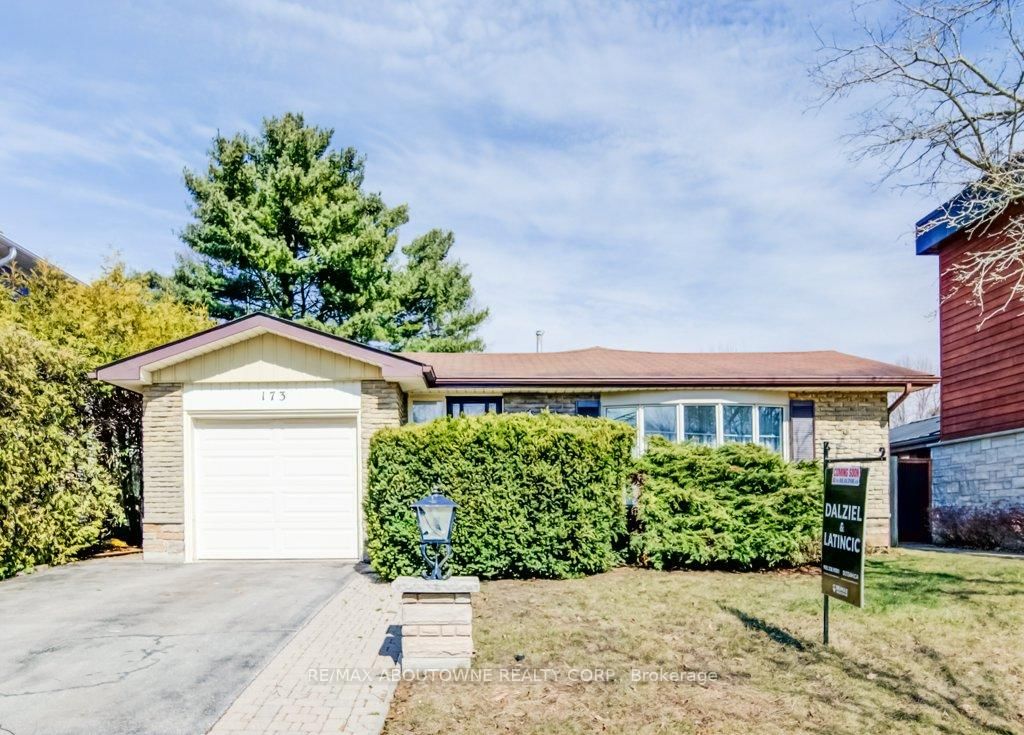 Detached House sold at 173 Chebucto Drive, Oakville, FD Ford, L6J 5R1 - MLS: W12030615