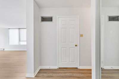 Unit 804 — 1240 Marlborough Crt, Oakville - College Park image-0-3