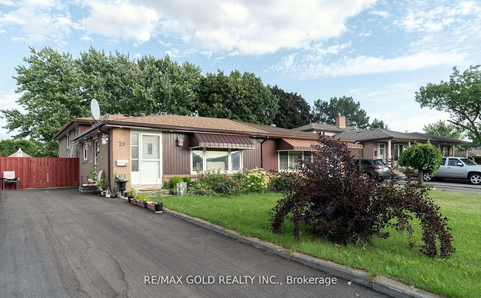 Semi-Detached House for sale at 29 Doncaster Drive, Brampton, Southgate, L6T 1S8 - MLS: W12030895