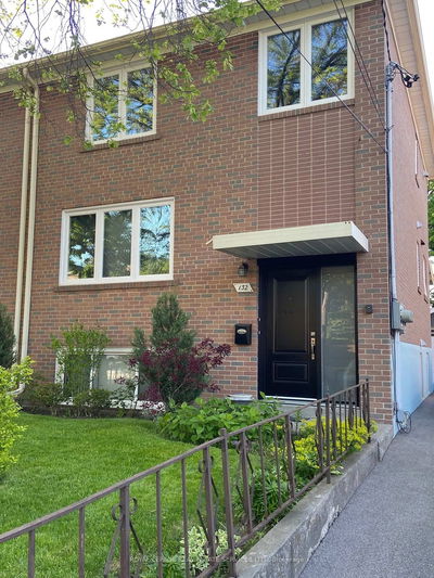 Semi-Detached House for lease at 2nd Floor-132 Edinborough Court, Toronto, Rockcliffe-Smythe, M6N 2E8 - MLS: W12030897