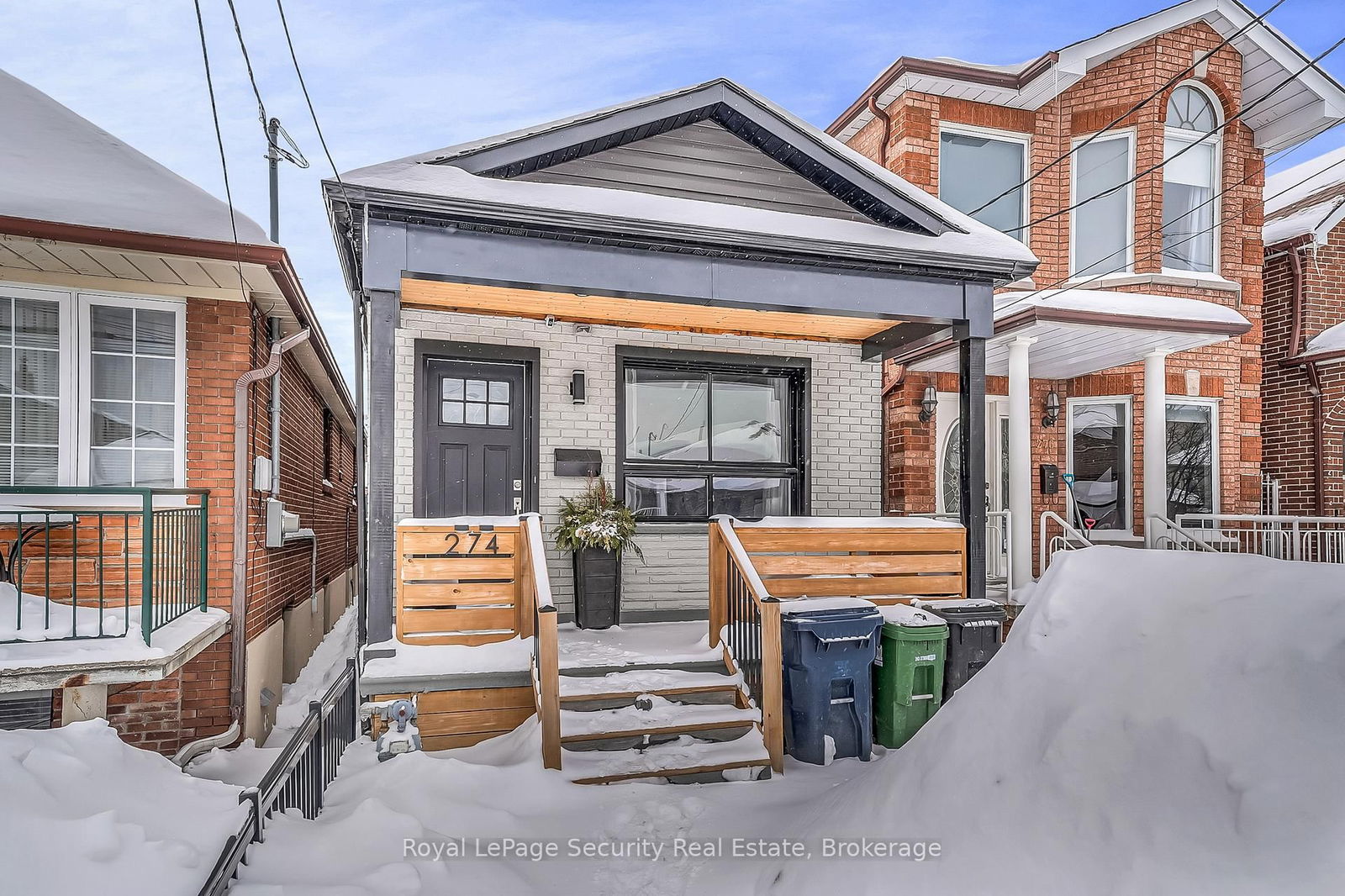 Detached House for sale at 274 Nairn Avenue, Toronto, Caledonia-Fairbank, M6E 4H6 - MLS: W12030963