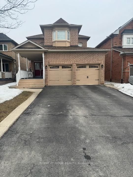 Detached House for sale at 3 Woodsmere Court, Brampton, Sandringham-Wellington, L6R 1V3 - MLS: W12031282