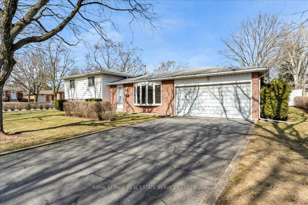 Detached House for sale at 525 Seymour Drive, Oakville, BR Bronte, L6L 3K2 - MLS: W12031508