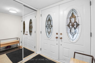 Unit 100 — 400 Bloor St, Mississauga - Mississauga Valleys image-0-1