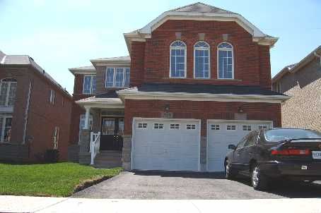5218 Oscar Peterson Blvd, Mississauga, L5M0E1 | Image 2