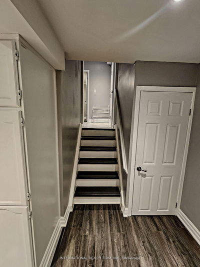 Unit Bsmt — 39 Windhill Cres, Toronto - Humberlea-Pelmo Park W4 image-0-4