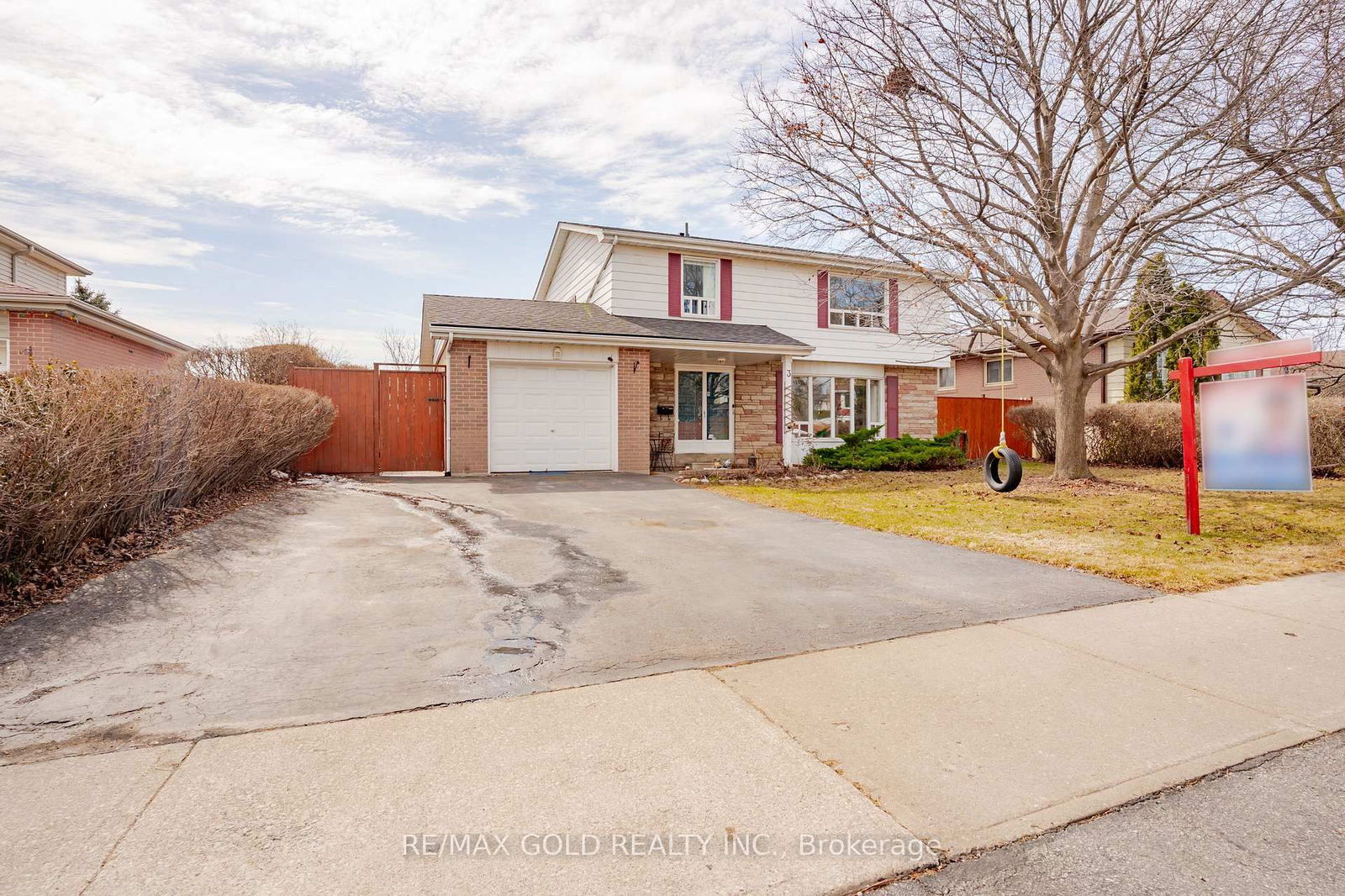 Detached House for sale at 3 Crawley Drive, Brampton, Avondale, L6T 2R6 - MLS: W12031974